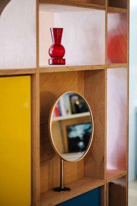 Seahorse Studio,